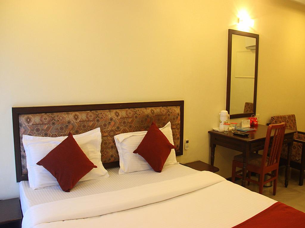 Hotel Rv Regency Amritsar Exterior foto